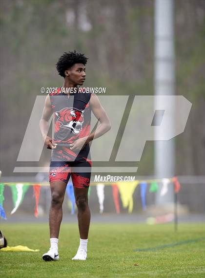 Thumbnail 1 in Mandarin Preseason Classic (3000 Meters) photogallery.