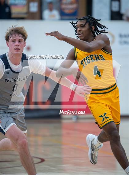 Thumbnail 3 in Georgetown Prep vs. St. Xavier (Torrey Pines Holiday Classic) photogallery.