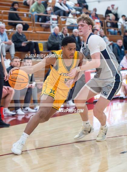 Thumbnail 3 in Georgetown Prep vs. St. Xavier (Torrey Pines Holiday Classic) photogallery.