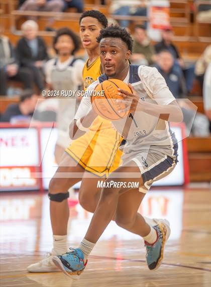 Thumbnail 3 in Georgetown Prep vs. St. Xavier (Torrey Pines Holiday Classic) photogallery.