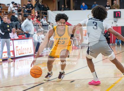 Thumbnail 1 in Georgetown Prep vs. St. Xavier (Torrey Pines Holiday Classic) photogallery.