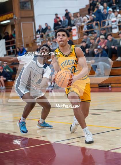 Thumbnail 3 in Georgetown Prep vs. St. Xavier (Torrey Pines Holiday Classic) photogallery.