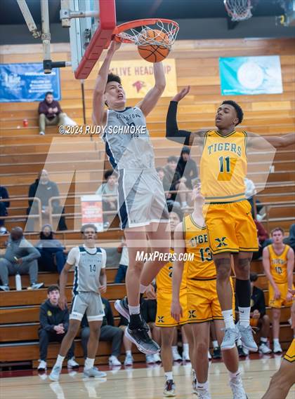 Thumbnail 1 in Georgetown Prep vs. St. Xavier (Torrey Pines Holiday Classic) photogallery.