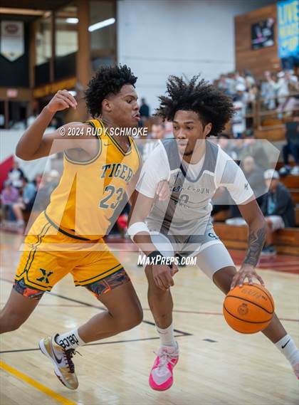 Thumbnail 3 in Georgetown Prep vs. St. Xavier (Torrey Pines Holiday Classic) photogallery.