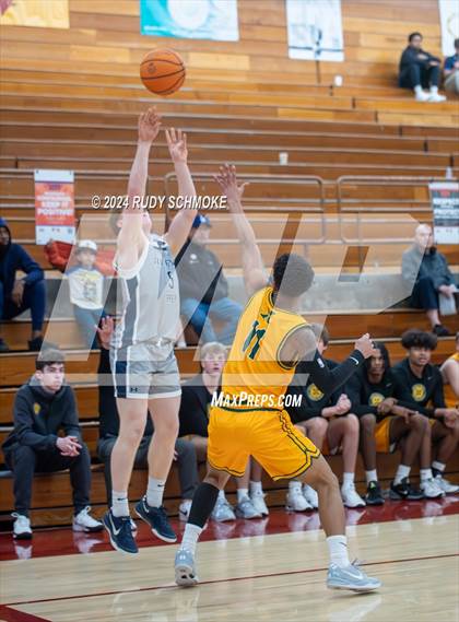 Thumbnail 1 in Georgetown Prep vs. St. Xavier (Torrey Pines Holiday Classic) photogallery.