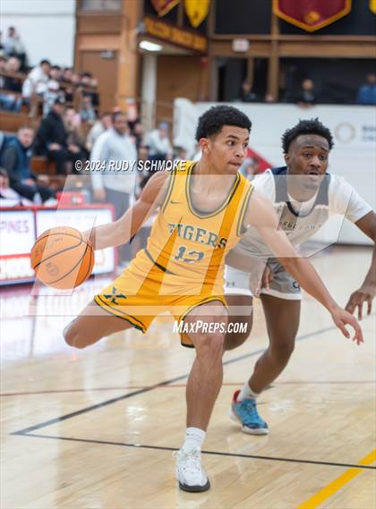 Thumbnail 3 in Georgetown Prep vs. St. Xavier (Torrey Pines Holiday Classic) photogallery.