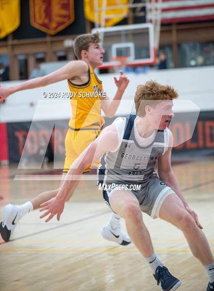 Thumbnail 3 in Georgetown Prep vs. St. Xavier (Torrey Pines Holiday Classic) photogallery.