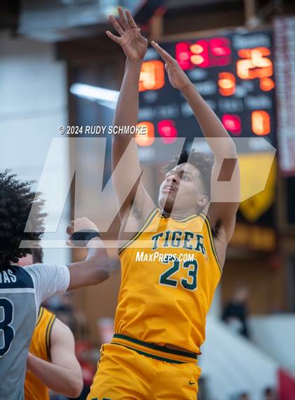 Thumbnail 3 in Georgetown Prep vs. St. Xavier (Torrey Pines Holiday Classic) photogallery.