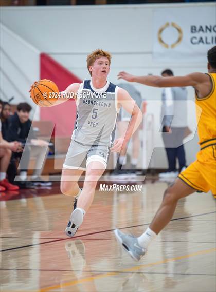 Thumbnail 3 in Georgetown Prep vs. St. Xavier (Torrey Pines Holiday Classic) photogallery.