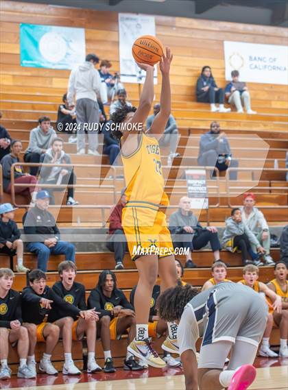 Thumbnail 3 in Georgetown Prep vs. St. Xavier (Torrey Pines Holiday Classic) photogallery.