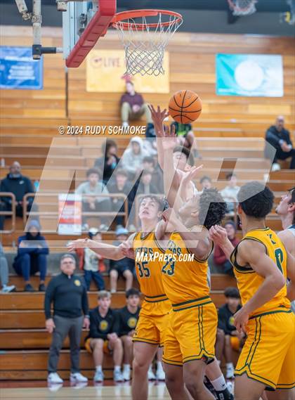 Thumbnail 3 in Georgetown Prep vs. St. Xavier (Torrey Pines Holiday Classic) photogallery.