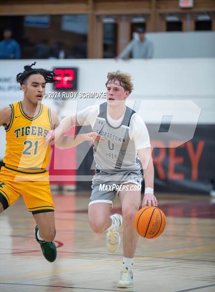 Thumbnail 3 in Georgetown Prep vs. St. Xavier (Torrey Pines Holiday Classic) photogallery.