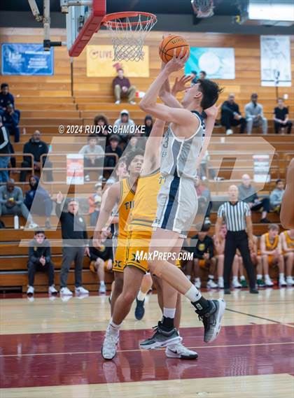 Thumbnail 2 in Georgetown Prep vs. St. Xavier (Torrey Pines Holiday Classic) photogallery.