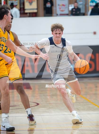 Thumbnail 2 in Georgetown Prep vs. St. Xavier (Torrey Pines Holiday Classic) photogallery.