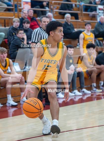 Thumbnail 1 in Georgetown Prep vs. St. Xavier (Torrey Pines Holiday Classic) photogallery.