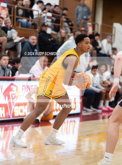Thumbnail 2 in Georgetown Prep vs. St. Xavier (Torrey Pines Holiday Classic) photogallery.