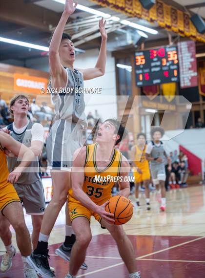 Thumbnail 1 in Georgetown Prep vs. St. Xavier (Torrey Pines Holiday Classic) photogallery.