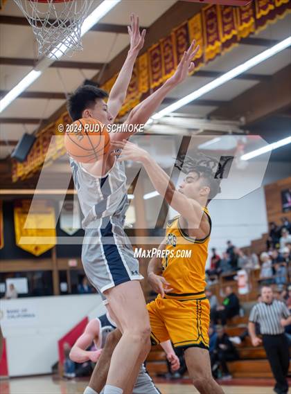 Thumbnail 3 in Georgetown Prep vs. St. Xavier (Torrey Pines Holiday Classic) photogallery.