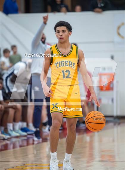 Thumbnail 2 in Georgetown Prep vs. St. Xavier (Torrey Pines Holiday Classic) photogallery.