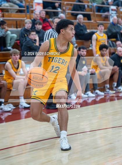 Thumbnail 2 in Georgetown Prep vs. St. Xavier (Torrey Pines Holiday Classic) photogallery.