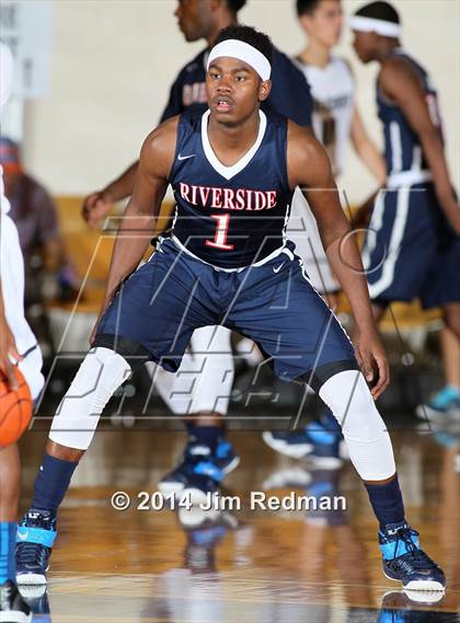 Thumbnail 2 in Florida Air Academy vs. Riverside (City of Palms Classic) photogallery.