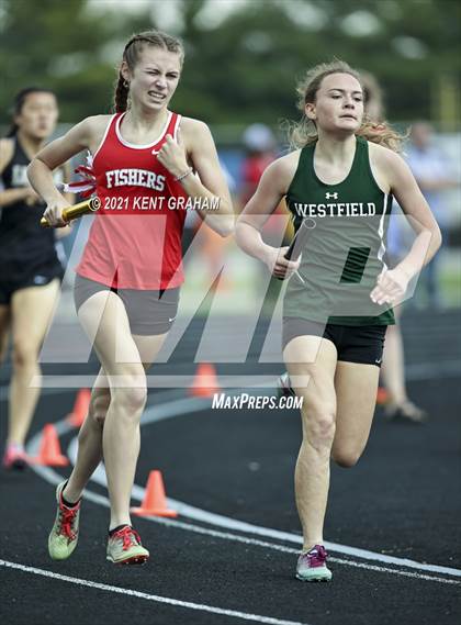 Thumbnail 2 in Hamilton Southeastern (IHSAA Sectional) photogallery.
