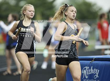 Thumbnail 1 in Hamilton Southeastern (IHSAA Sectional) photogallery.