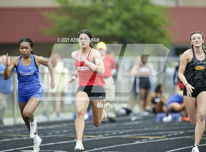 Thumbnail 3 in Hamilton Southeastern (IHSAA Sectional) photogallery.