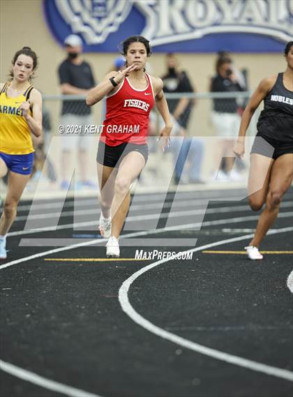 Thumbnail 3 in Hamilton Southeastern (IHSAA Sectional) photogallery.