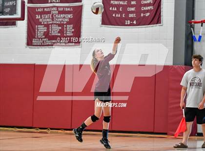 Thumbnail 2 in Harmony Grove @ Perryville photogallery.