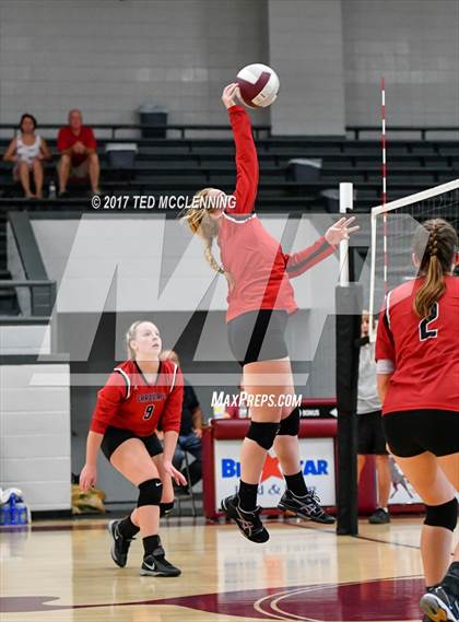 Thumbnail 1 in Harmony Grove @ Perryville photogallery.