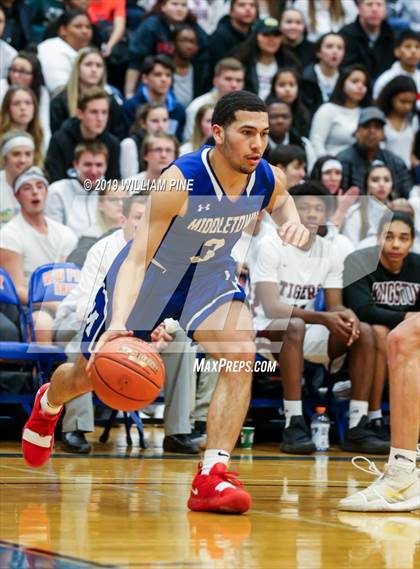 Thumbnail 1 in Middletown vs. Kingston (Section 9 Class AA Championship) photogallery.