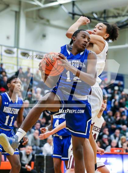 Thumbnail 1 in Middletown vs. Kingston (Section 9 Class AA Championship) photogallery.