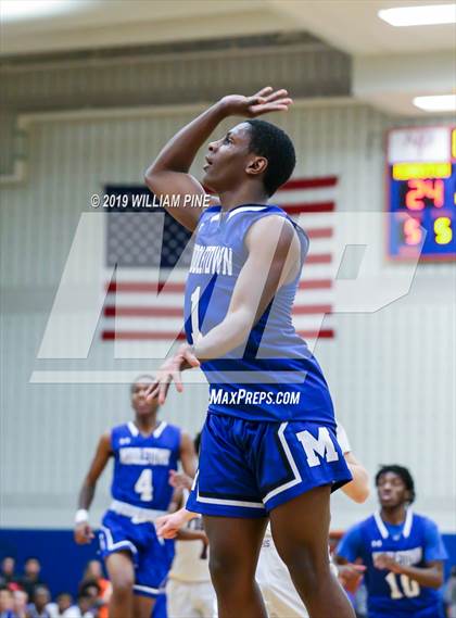 Thumbnail 1 in Middletown vs. Kingston (Section 9 Class AA Championship) photogallery.