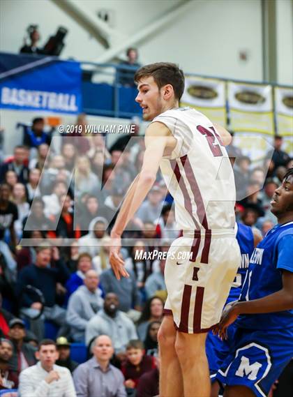 Thumbnail 2 in Middletown vs. Kingston (Section 9 Class AA Championship) photogallery.