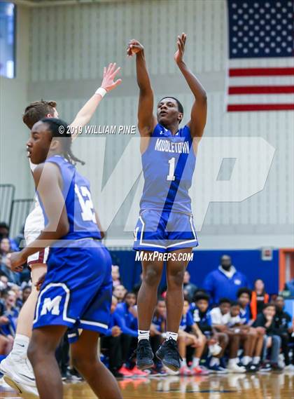 Thumbnail 2 in Middletown vs. Kingston (Section 9 Class AA Championship) photogallery.