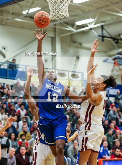 Thumbnail 1 in Middletown vs. Kingston (Section 9 Class AA Championship) photogallery.