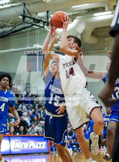 Thumbnail 2 in Middletown vs. Kingston (Section 9 Class AA Championship) photogallery.