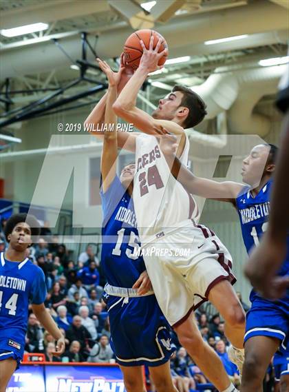 Thumbnail 3 in Middletown vs. Kingston (Section 9 Class AA Championship) photogallery.