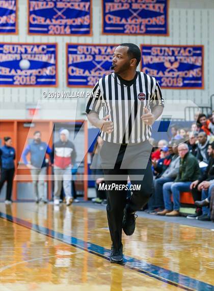 Thumbnail 3 in Middletown vs. Kingston (Section 9 Class AA Championship) photogallery.
