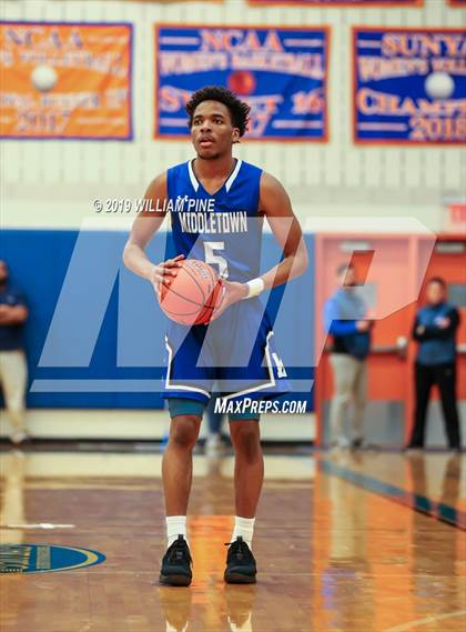 Thumbnail 2 in Middletown vs. Kingston (Section 9 Class AA Championship) photogallery.