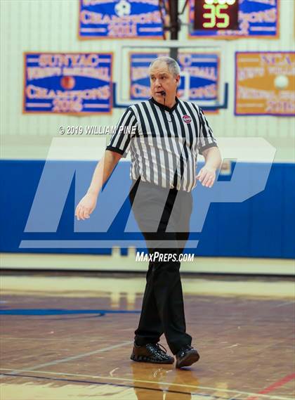 Thumbnail 2 in Middletown vs. Kingston (Section 9 Class AA Championship) photogallery.