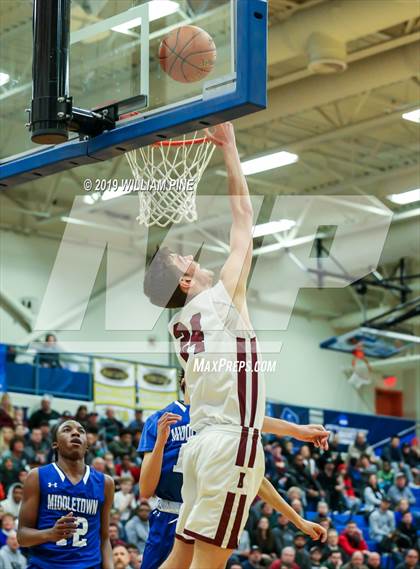 Thumbnail 1 in Middletown vs. Kingston (Section 9 Class AA Championship) photogallery.