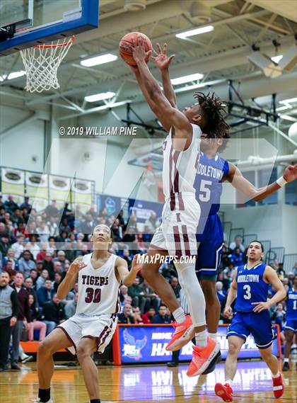 Thumbnail 1 in Middletown vs. Kingston (Section 9 Class AA Championship) photogallery.