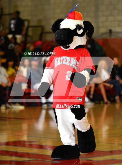 Thumbnail 3 in Chino Hills vs. Bishop Gorman (Nike Extravaganza) photogallery.