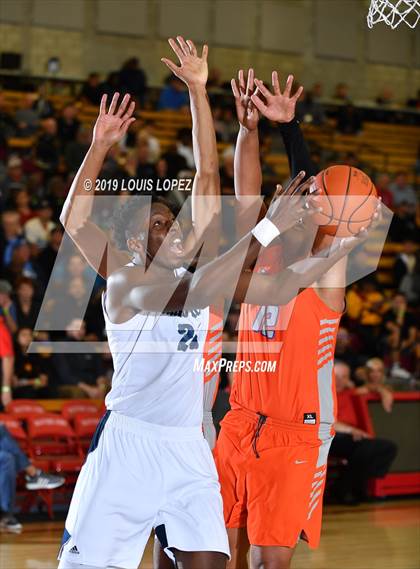 Thumbnail 1 in Chino Hills vs. Bishop Gorman (Nike Extravaganza) photogallery.