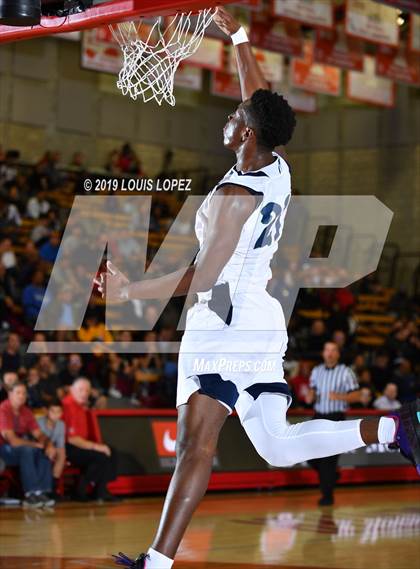 Thumbnail 3 in Chino Hills vs. Bishop Gorman (Nike Extravaganza) photogallery.