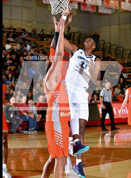Thumbnail 1 in Chino Hills vs. Bishop Gorman (Nike Extravaganza) photogallery.