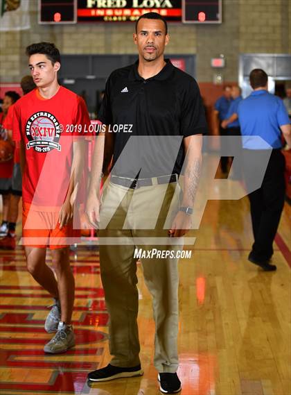 Thumbnail 2 in Chino Hills vs. Bishop Gorman (Nike Extravaganza) photogallery.