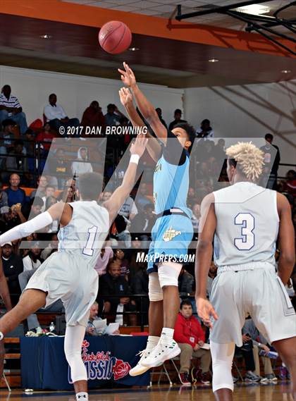 Thumbnail 3 in Huntington St. Joseph Prep vs  IMG Academy (Chick-fil-a Classic) photogallery.